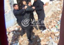 网友爆料强拆事件视频,视频记录暴力执法瞬间